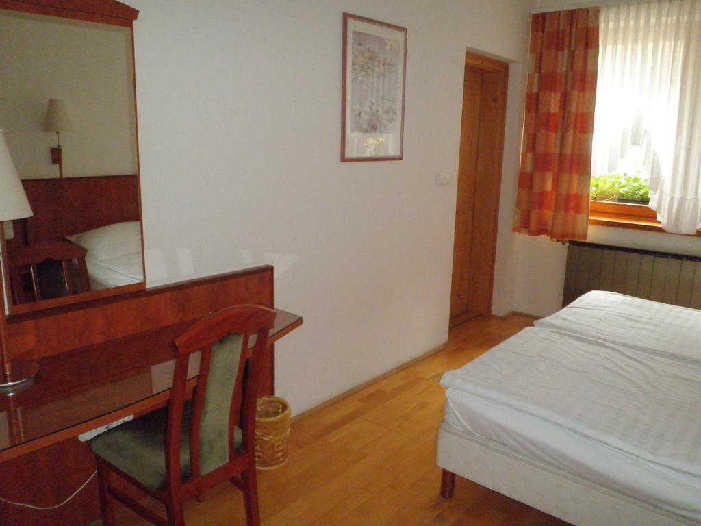 Gruendner Vendeghaz Bed & Breakfast Siofok Bagian luar foto